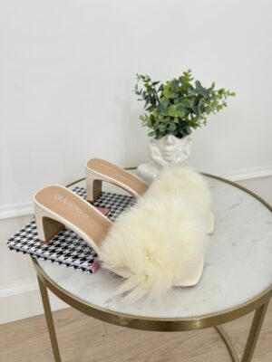 374fa556-d216-4d8a-be22-b3f73711d395