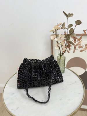 0bdaf06d-2036-452b-8890-53200301cd3b