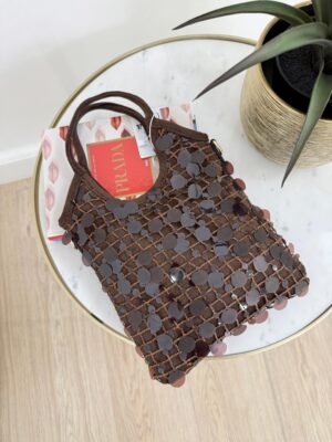 5b98905c-5af7-4189-9f04-c2974c9c8533