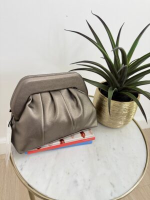 892ef27b-a1f7-4bdb-9ec7-c9944773ebf3