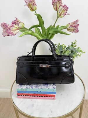 ca6763fe-d464-4a72-8868-053b3e5a4e25