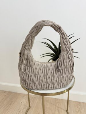 e0628166-384a-438d-b745-dee3833de02b-2