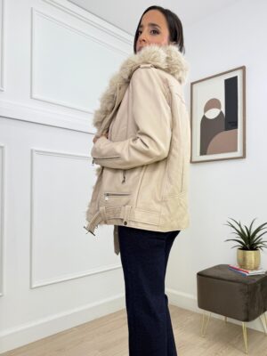 1b63920d-5236-4b6d-9c9d-5f31b770633c