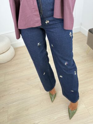 21855210-c27c-493c-96e9-51bfa0fa5b3a