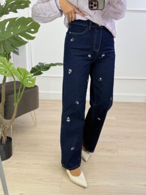 2bfb0440-b6a7-420e-b39a-e43770338051