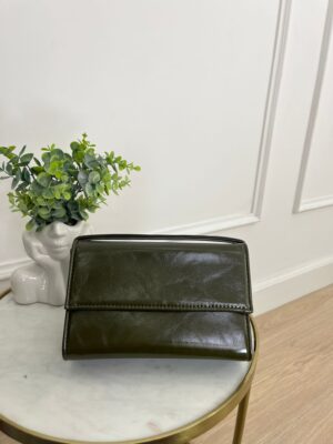 5c25172a-2d77-4d44-9cdb-04425c7c5683