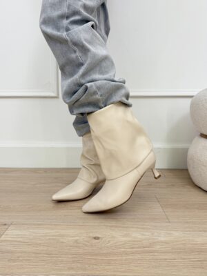 71561cd0-9c95-4312-8f77-e671687f8bca