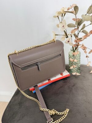 85e367fe-23a1-40d7-9522-d2358f414a51