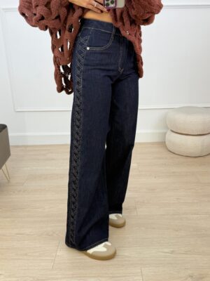 8b16e742-0d5b-487b-a301-6fbaf02a238c