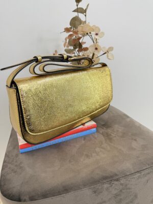 a1f177e5-1df8-42c0-b741-b53f2b49d589