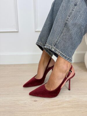 b7de09d9-6bc0-4e77-b6d1-629a29105623