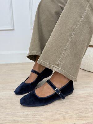 b9226aeb-5a7e-4dd2-9d08-fe72f5dcd055