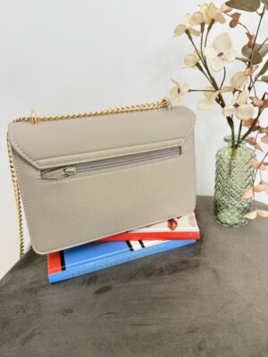 bb8a2711-06ba-43fa-b0cc-99e33e94a872