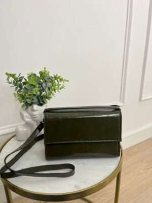 dfed5501-78b8-4e9c-9aaa-3f1e95e9f281