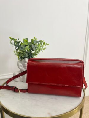 f1334382-a280-409c-8aa3-c32991a441fc