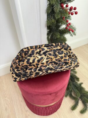 19e97569-1e3d-41b8-8efc-08f597c48c05