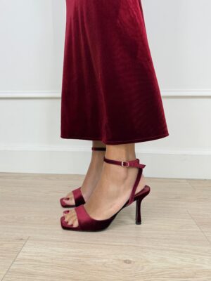 2004aa48-d05f-43f0-aa57-ecc0fbb5107c