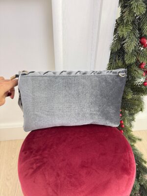 6abaa35b-6e06-47ae-aaa9-58a72a096e7c