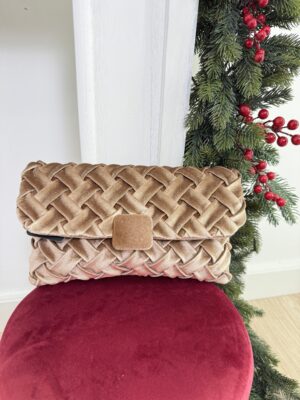 719aedeb-6003-48c3-8f45-d450471aeb02