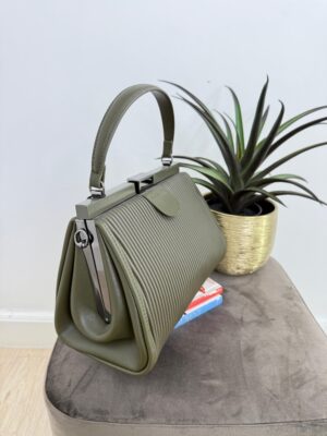 873058de-747e-4173-ac3d-f8fbffbd341d