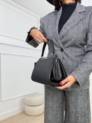 f2986ab5-dda8-4573-85b3-62dd1f2d19d8