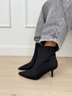 3f0e1417-dfdf-4d69-a74d-b5aa6fe74d1c