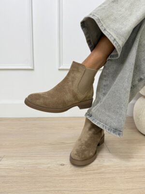 9caee45d-531a-4be7-bff2-78379eef95a5