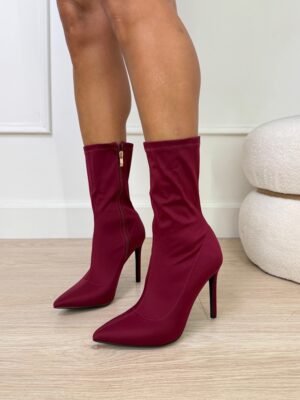 9fa9d705-0c33-42c9-a789-3578159d8e9e