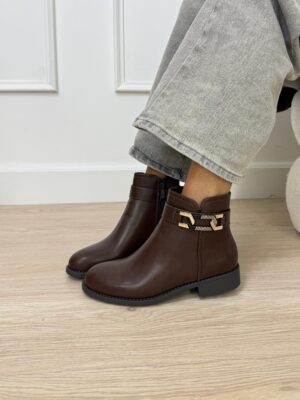 9fb83f98-6b03-4a8c-a32a-b8499e41af27