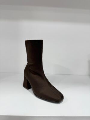 a3b260e3-7703-497d-8322-e2219d981ee6