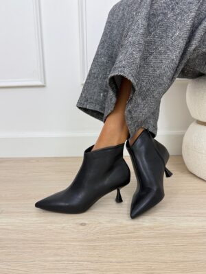 a7bab115-7c73-411e-a268-d996bd98a614-2