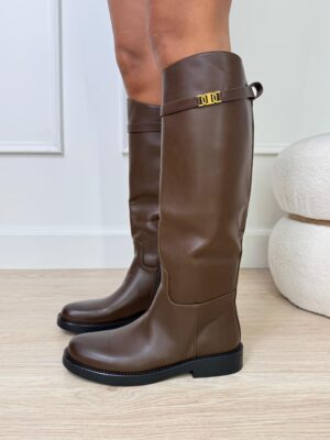 b1921b96-42fd-42e7-8ae3-179002928a6c