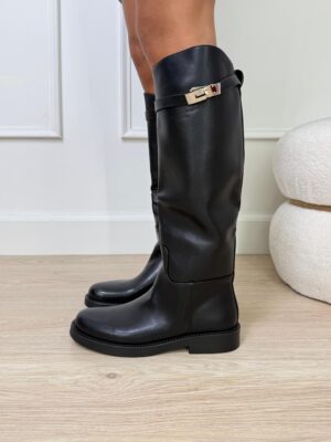 bb75e458-0e3a-44be-8469-bd2bfff9f848