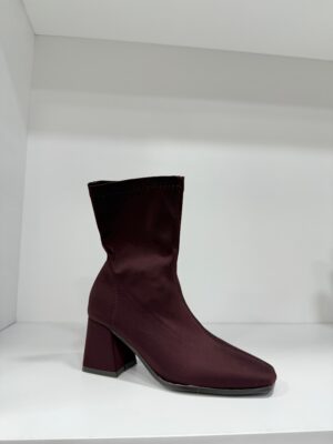 e70efe12-822b-4cd7-bc59-7498d325dbc5