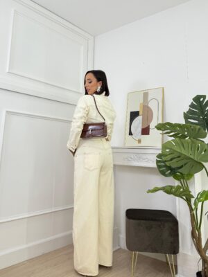 8ec1b6e1-89f4-43f7-83b3-21b208a1716b