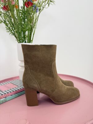 12ac96c1-3746-4a26-9615-4d1ce7b73e9c