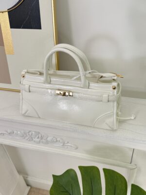 21ea3ad7-22a9-477c-82ff-1589fcc549db