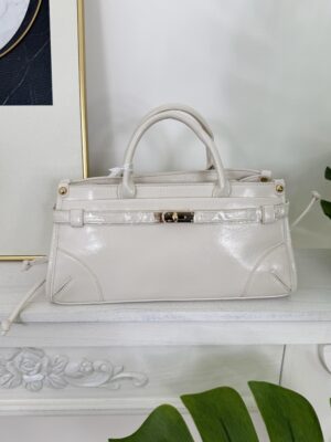 3e7ff124-1277-4ce2-9b69-6131a5c44447