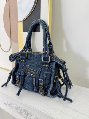 602f039b-e7ab-4b4d-85fd-8aabe349f89d