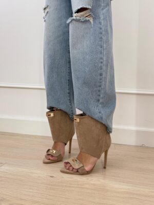 69230624-8f69-4ba4-a16d-af8b1e6b1cf3