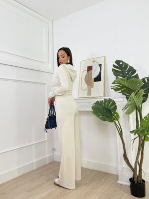 77465957-07a0-4d1b-98d6-0721eb3b97b5-2