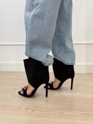 77cbfc80-3575-45c9-8eff-5c095270d6a8