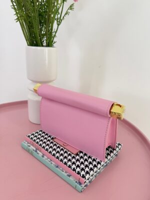 8e776b50-3e62-4366-a41e-28b9d0f8e694