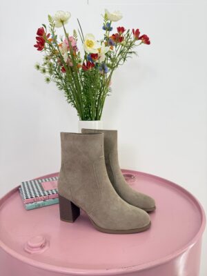 907740cd-ef2a-437a-afd4-aaacf822ab27