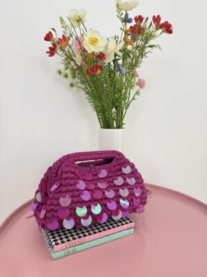 afbb8a65-a984-49b2-9b61-7f3e89e861b8