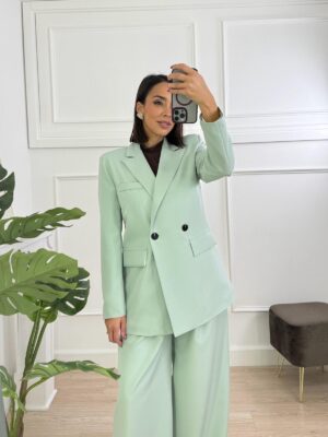 cbbfbde1-02ee-442d-a866-7ebe6cdc7312