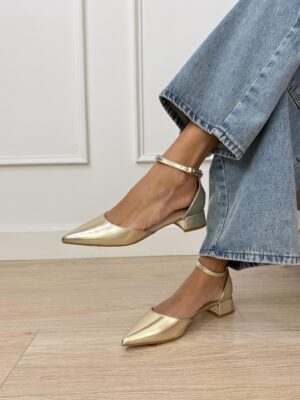 d8f6bc6e-3a8c-4cd5-8861-c6260695e2a7