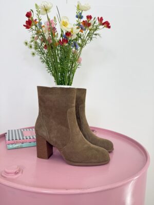 eec5c05e-c236-4095-8524-6fb7901b2c2f