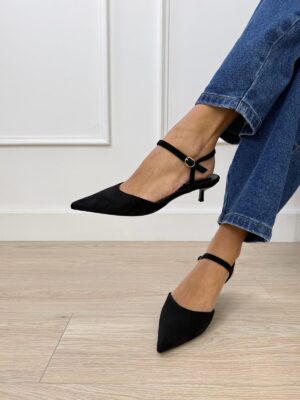 f3793834-0b40-43fb-bb6e-cf007d716fe6