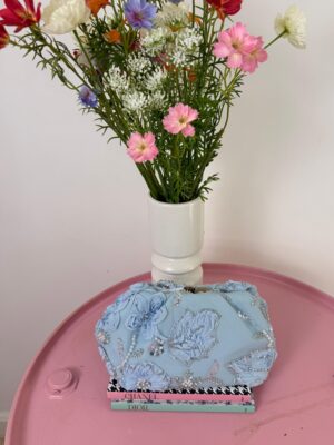 0d3b54e8-1295-4d6f-a0d6-74f03b929d86